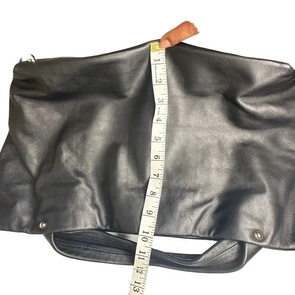 Kate Spade New York Top Handle black leather Bag Turn-Lock Closure at Top - Picture 15 of 16